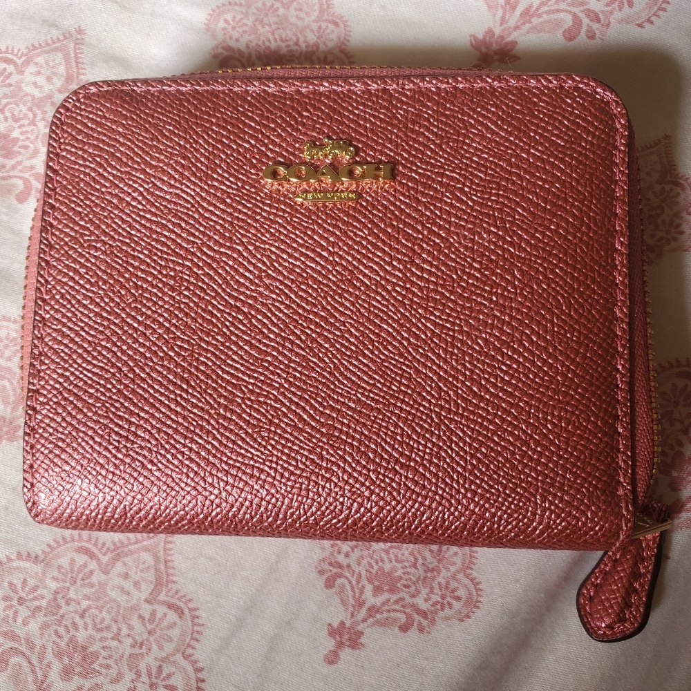 ✴️LIKE NEW✴️Coach zip wallet